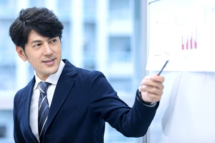 差別化戦略分析で見つける競合優位性｜成功事例と選び方